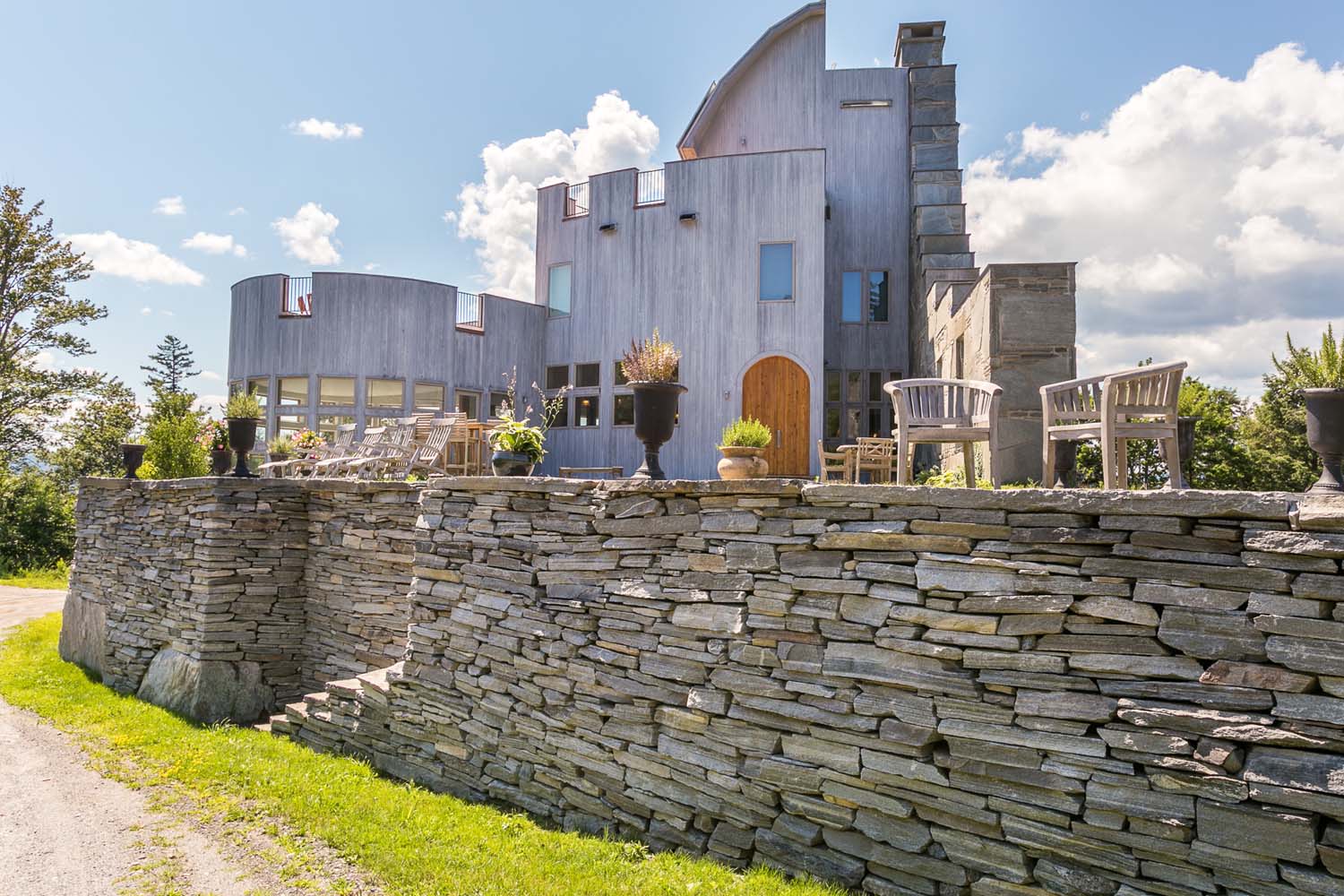 House of the Week A Glimmering Castle in Vermont Zillow Porchlight