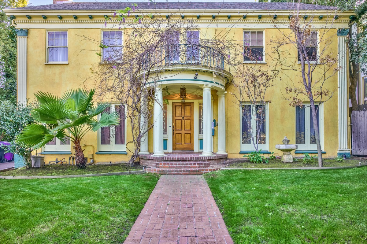 Sold Famous Designer's Restored Hollywood Mansion Zillow Porchlight
