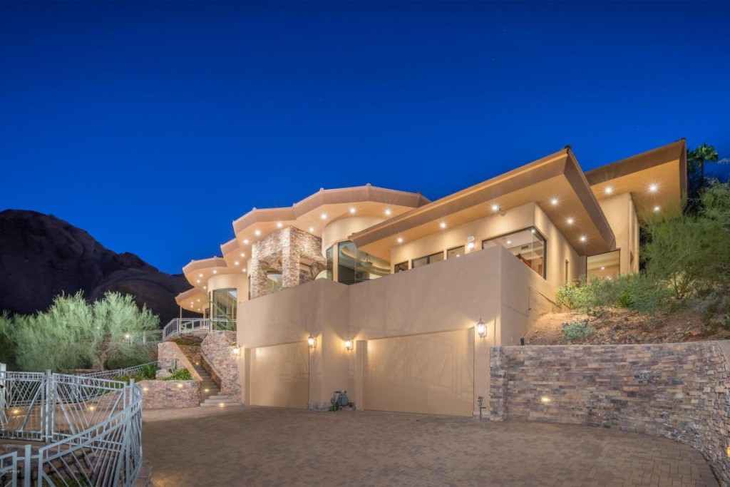 Alicia Keys Lists Glass Mansion on a Phoenix Mountain Zillow Porchlight