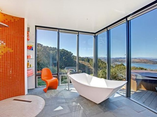 Contemporary Bathtub 4