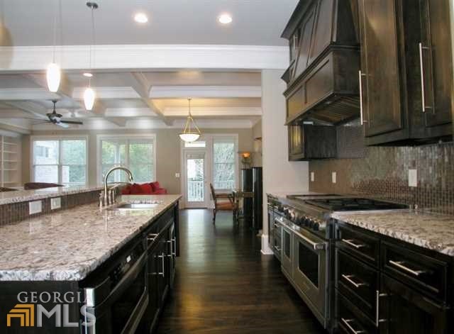 Bobbi Kristina's kitchen