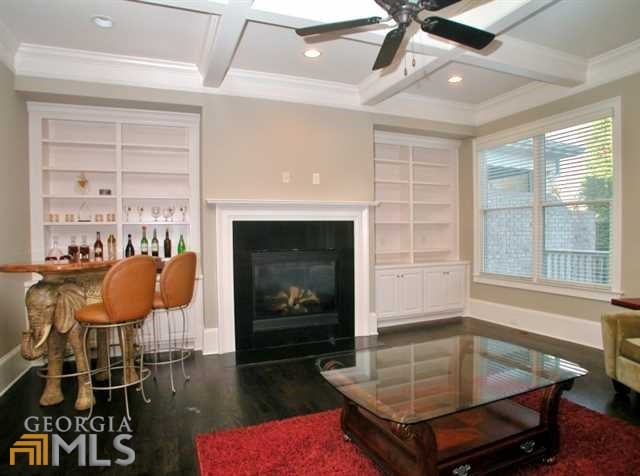 Bobbi Kristina's living room2