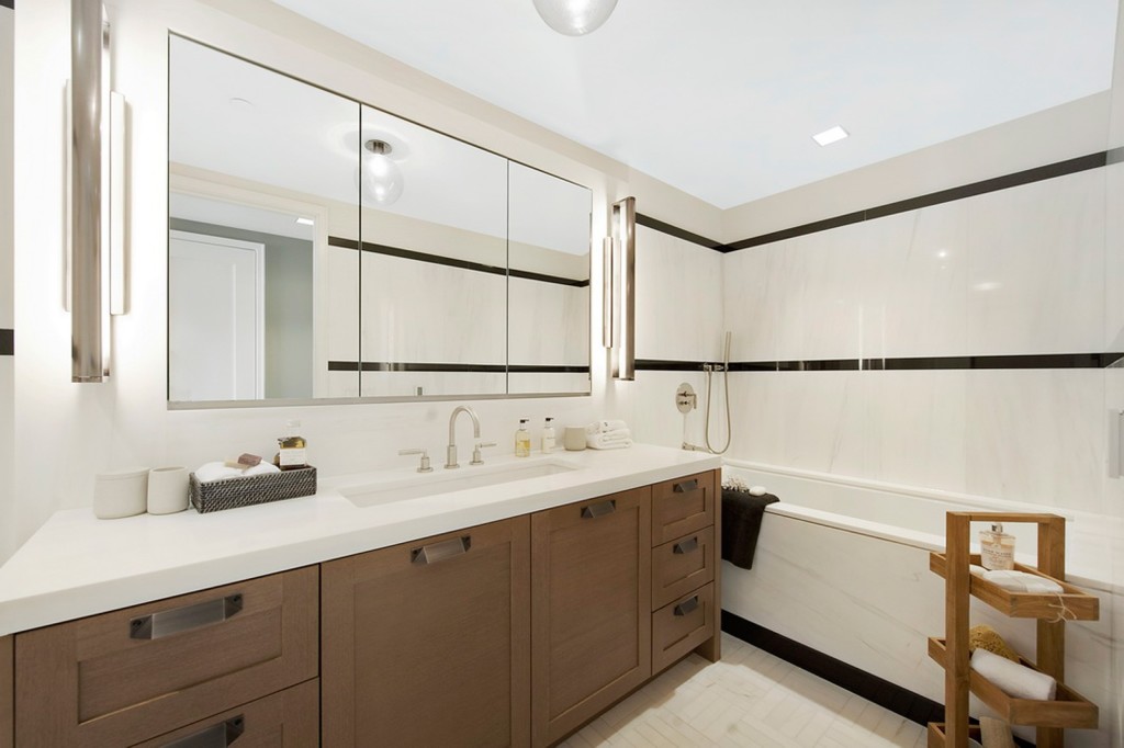 Carmelo and La La's bathroom