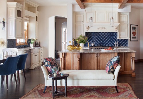 Zillow's Dig This Trend: French Flair chaise with blue kitchen backsplash