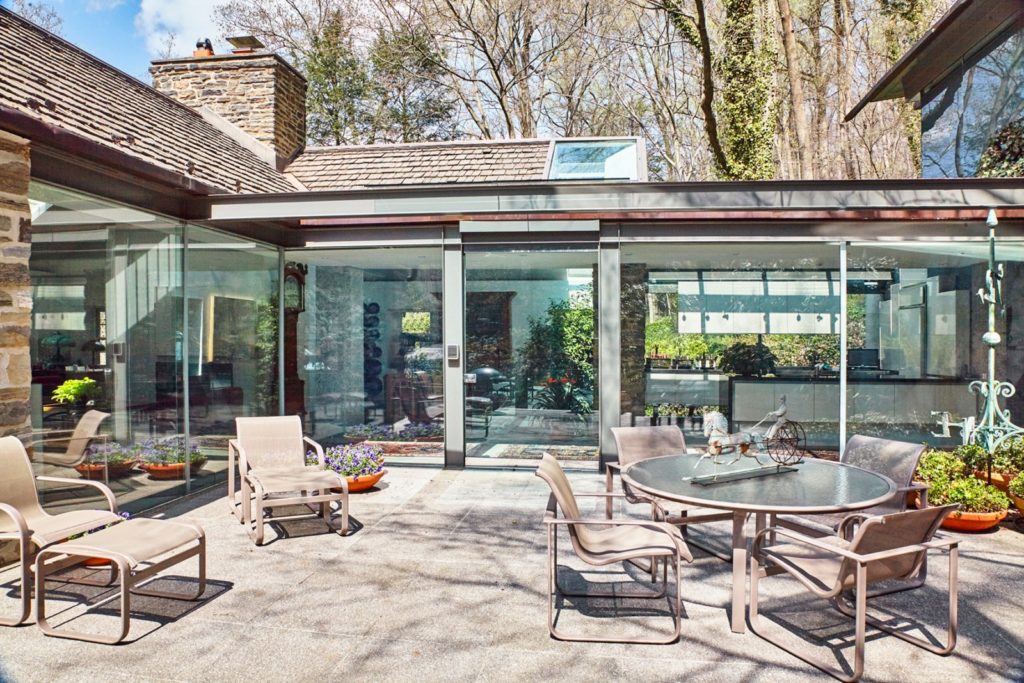 Fernside Cottage patio