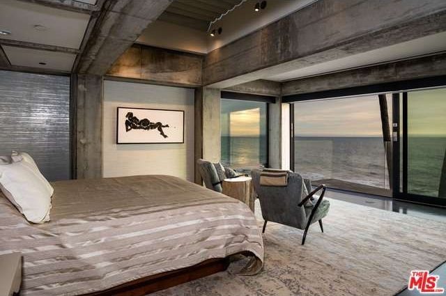 Jillian Michaels' bedroom