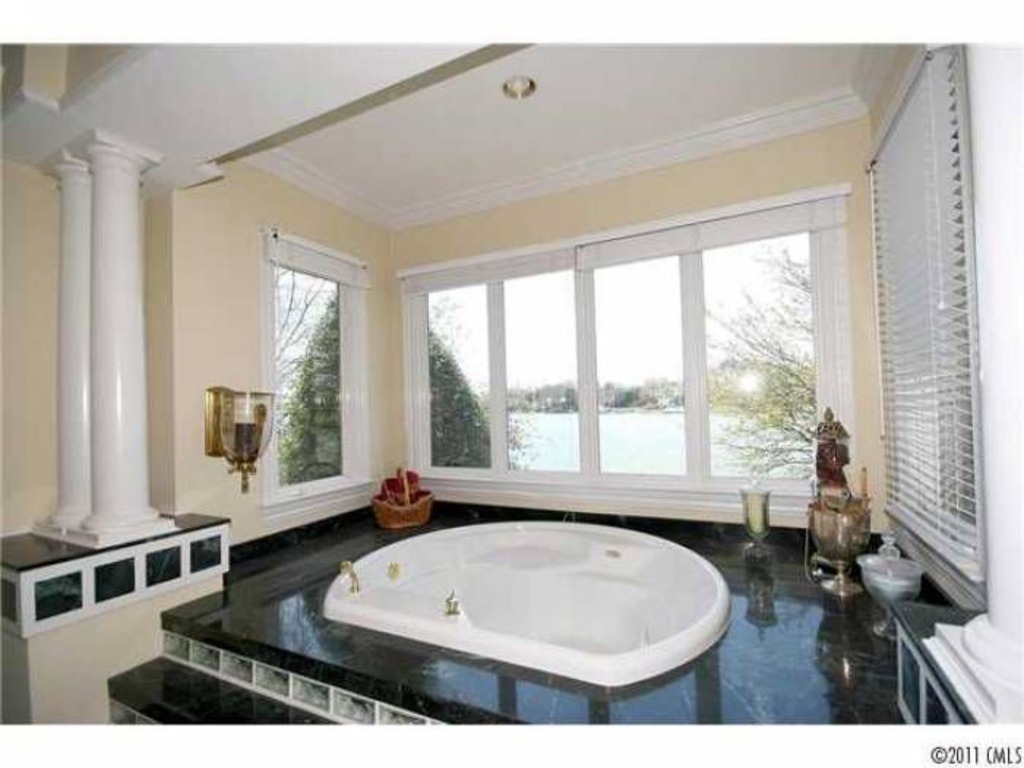 Michael Jordan Returns to His Roots, Buys in North Carolina Zillow