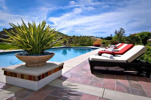 Justin Beibers home pool