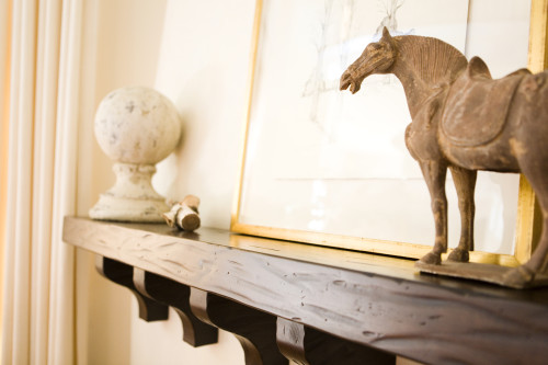Less is more, with this mantle.