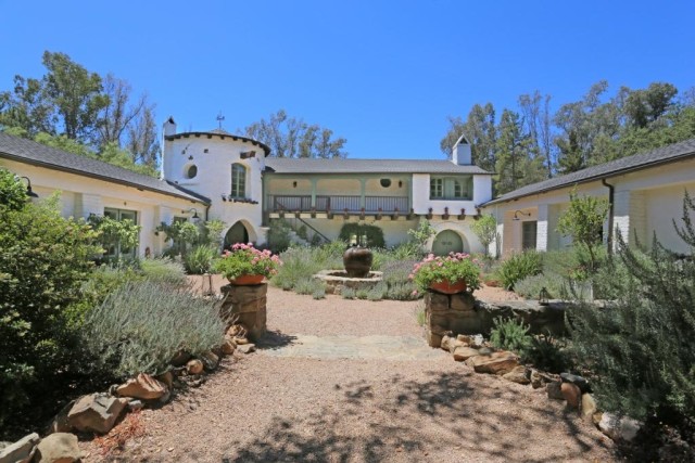 Reese Witherspoon Ojai home