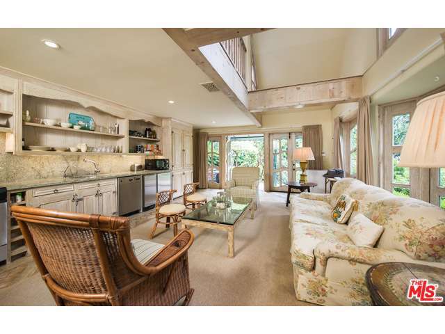 Sharon Osbourne's sitting room