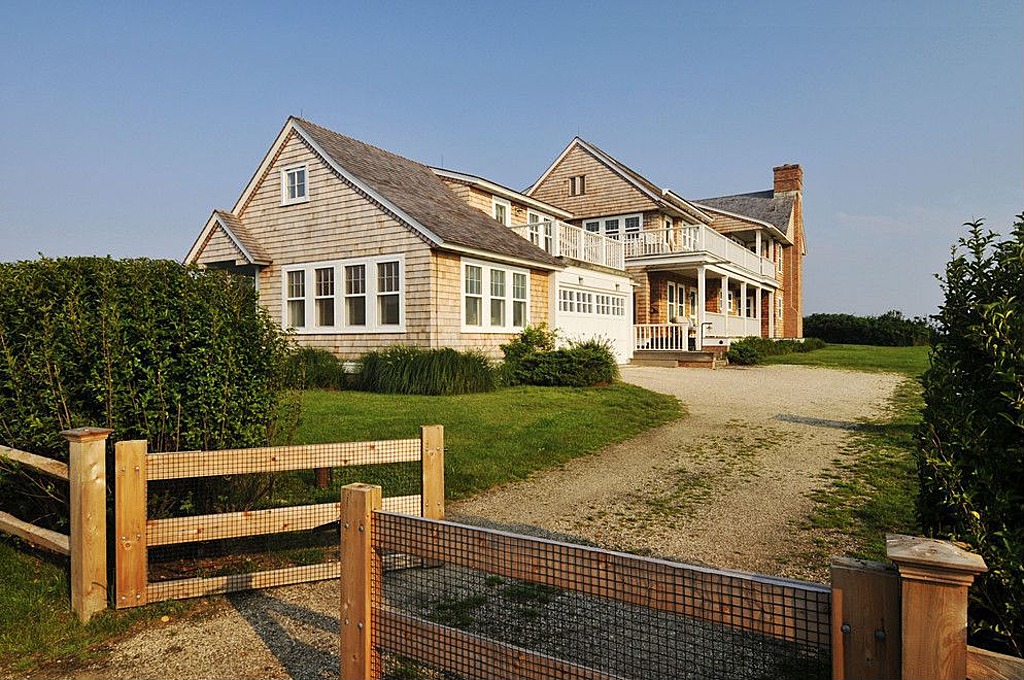 price-cut-billy-joel-s-hamptons-estate-for-a-song-zillow-porchlight