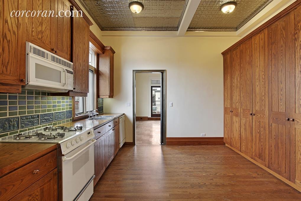 Penny Marshall kitchen