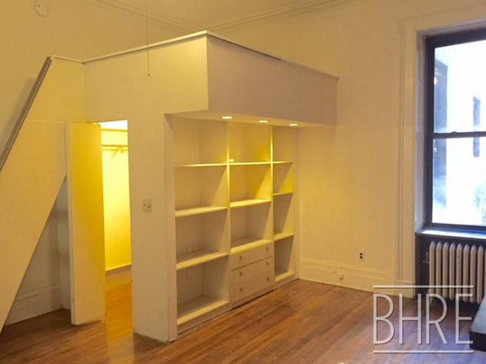 Cheapest apartment in Brooklyn Heights is this $1,700/month studio.