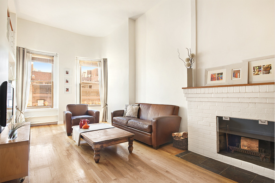 The living room at 19 West 85th Street