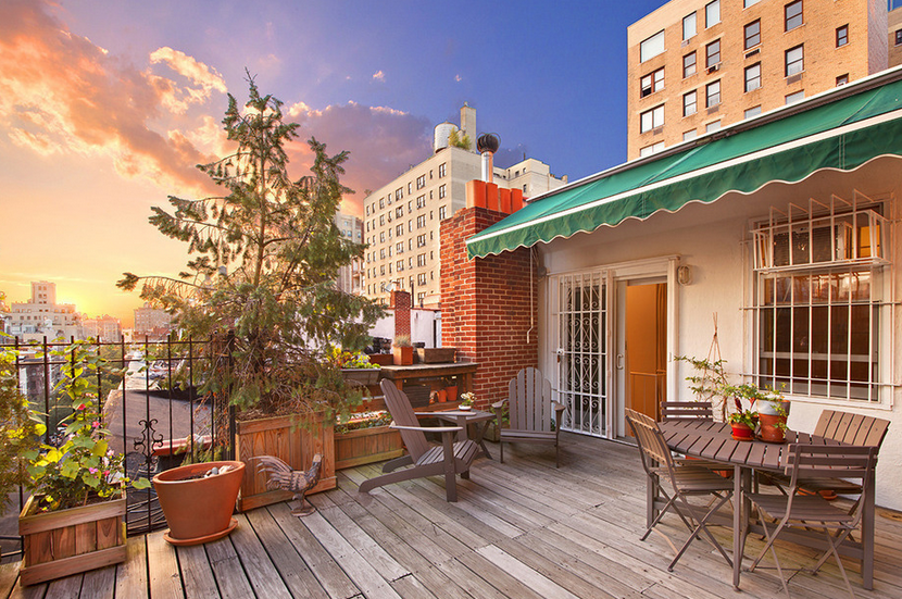 The rooftop terrace at 19 West 85th Street