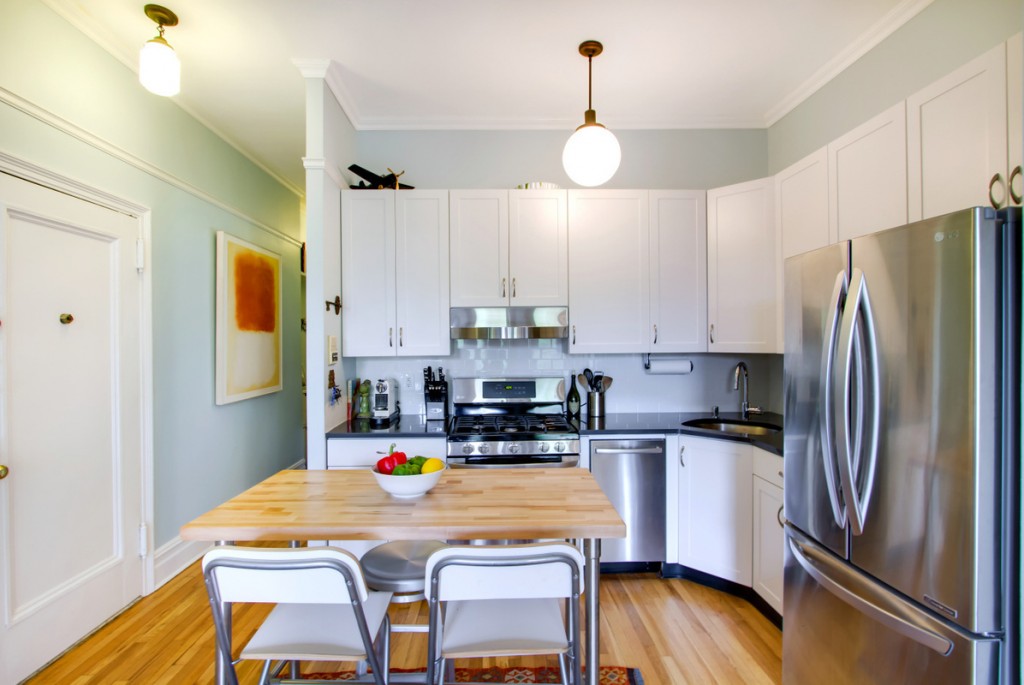 The kitchen and dining area at 404 Carroll Street